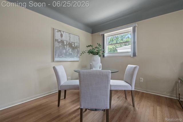 35919 Larchwood Street, Clinton Charter Township, MI 48035