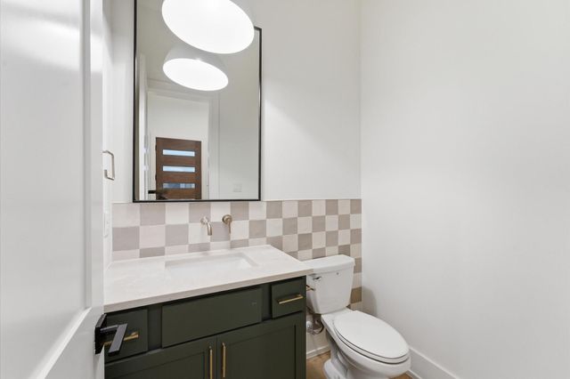 813A Lawrence Street, Houston, TX 77007