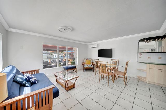 2724 NE 14th Street 3, Fort Lauderdale, FL 33304