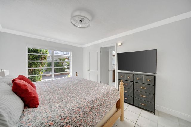 2724 NE 14th Street 3, Fort Lauderdale, FL 33304