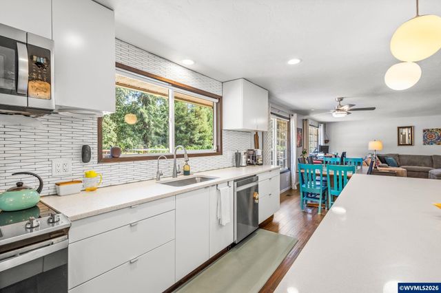 3457 Terrace Dr NW, Albany, OR 97321