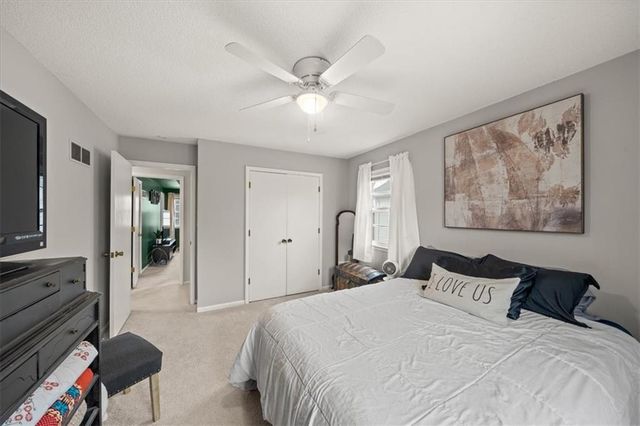 9105 England Street, Overland Park, KS 66212