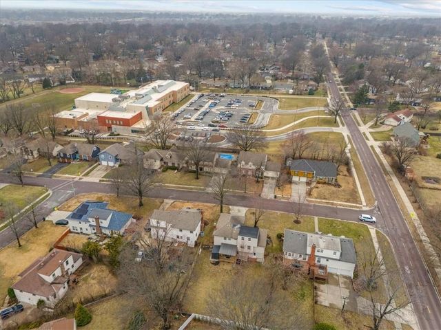 9105 England Street, Overland Park, KS 66212