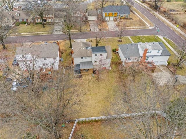 9105 England Street, Overland Park, KS 66212