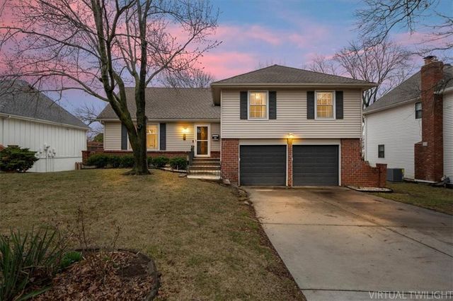 9105 England Street, Overland Park, KS 66212