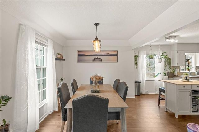 9105 England Street, Overland Park, KS 66212