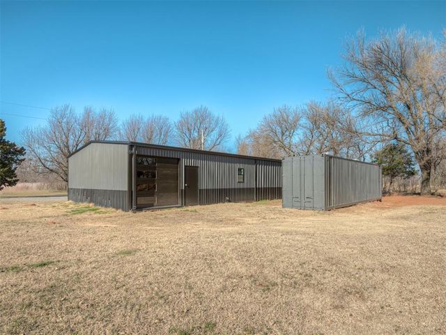 407 Burntwood Dr, Tuttle, OK 73089