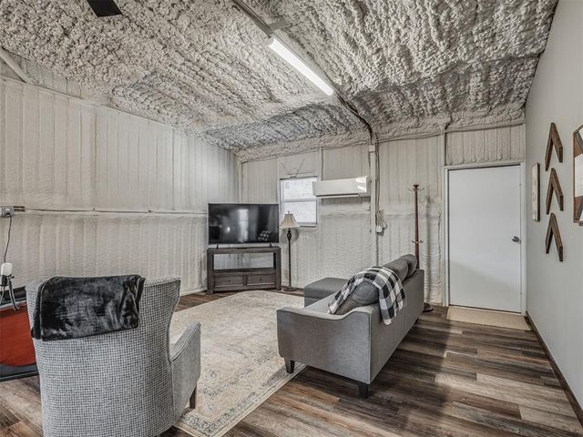 407 Burntwood Dr, Tuttle, OK 73089