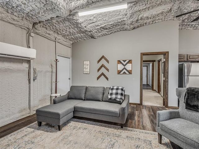 407 Burntwood Dr, Tuttle, OK 73089