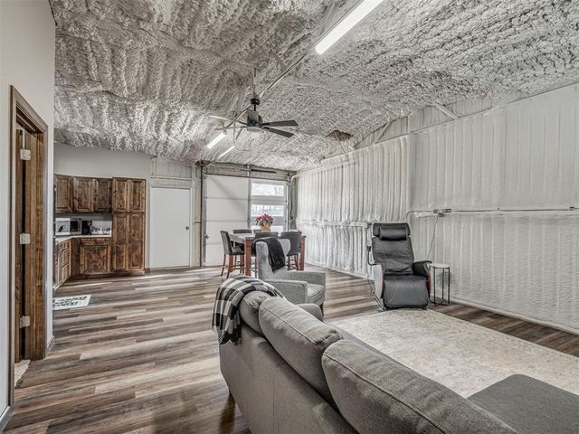 407 Burntwood Dr, Tuttle, OK 73089