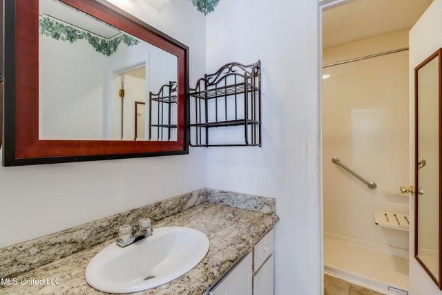 2408 Sunkist Country Club Road, Biloxi, MS 39532