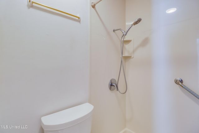 2408 Sunkist Country Club Road, Biloxi, MS 39532