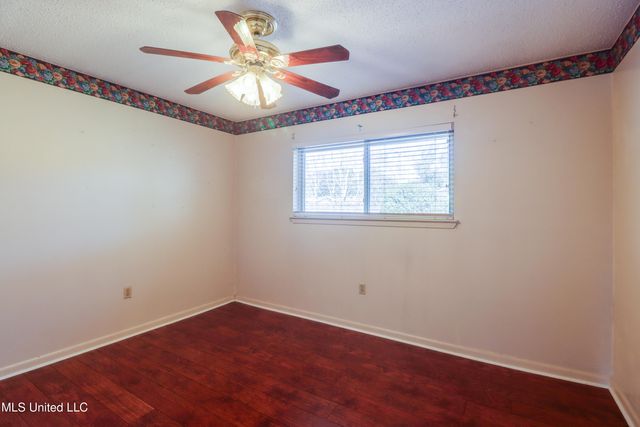 2408 Sunkist Country Club Road, Biloxi, MS 39532