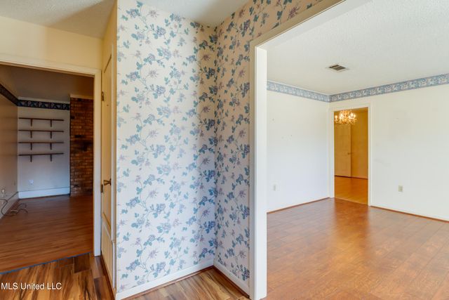 2408 Sunkist Country Club Road, Biloxi, MS 39532