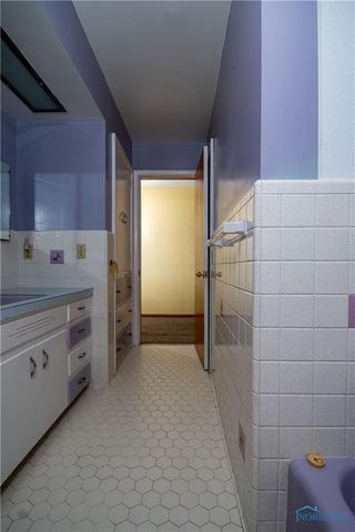 1054 Clark Street, Holland, OH 43528