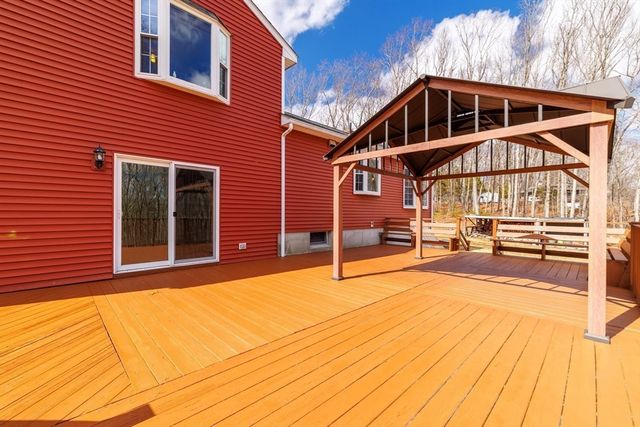 213 Henshaw St, Leicester, MA 01524