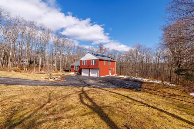 213 Henshaw St, Leicester, MA 01524