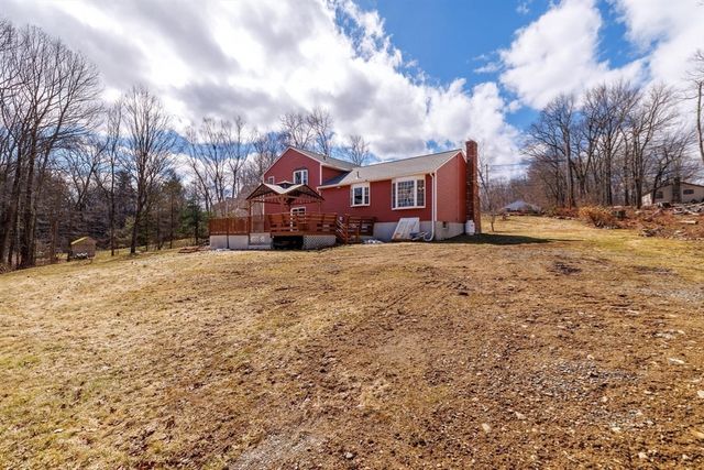 213 Henshaw St, Leicester, MA 01524