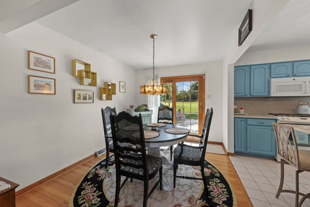 16401 Leslie Ann Drive, Tinley Park, IL 60477