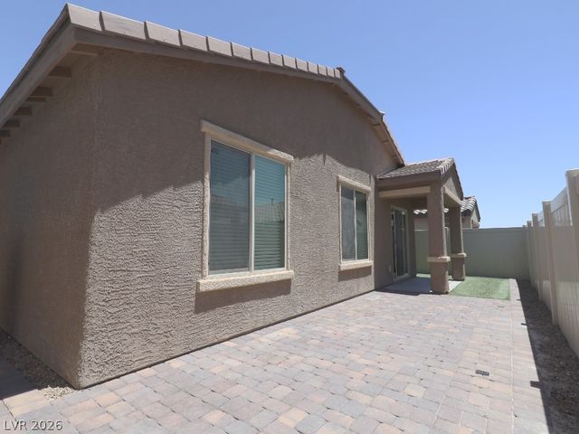 513 Abrazar Avenue, North Las Vegas, NV 89081