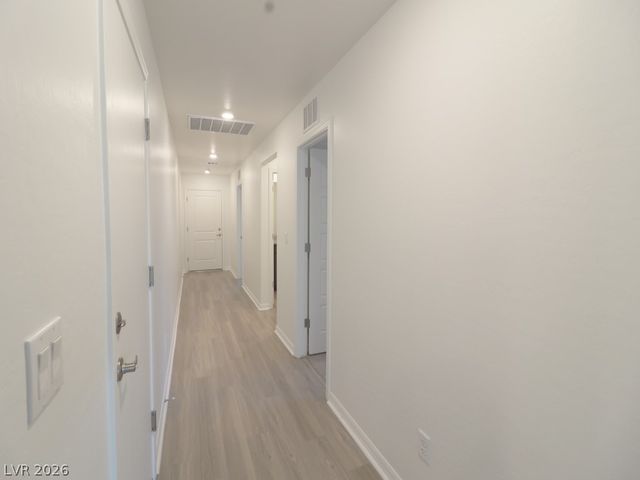 513 Abrazar Avenue, North Las Vegas, NV 89081