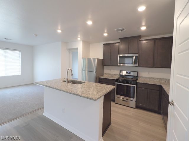 513 Abrazar Avenue, North Las Vegas, NV 89081