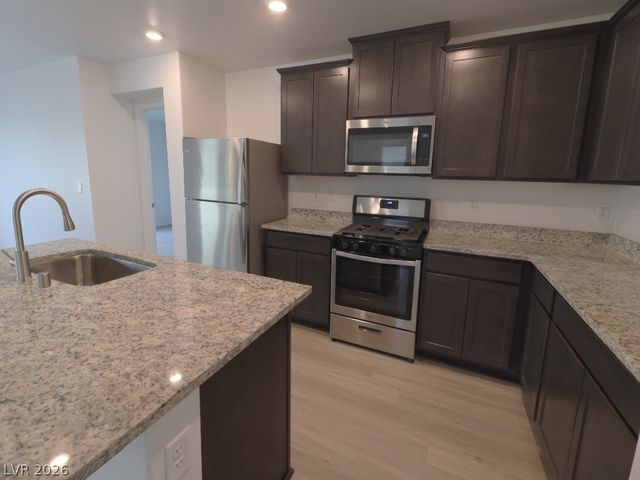 513 Abrazar Avenue, North Las Vegas, NV 89081