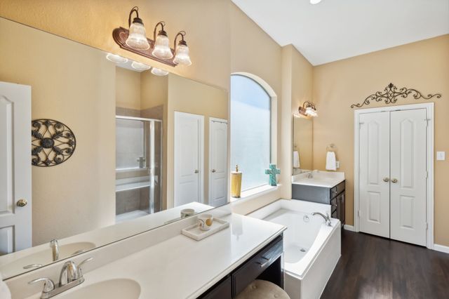 5516 Greenview Court, North Richland Hills, TX 76148