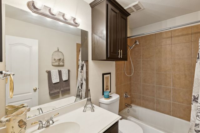 5516 Greenview Court, North Richland Hills, TX 76148