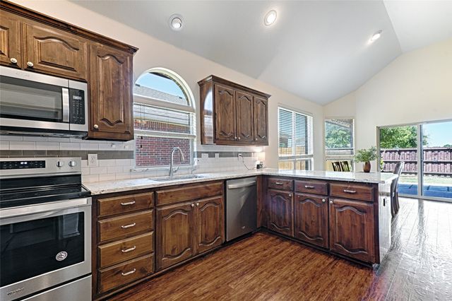13149 Red Robin Drive, Fort Worth, TX 76244