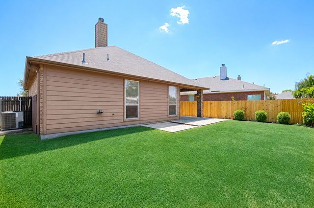 13149 Red Robin Drive, Fort Worth, TX 76244