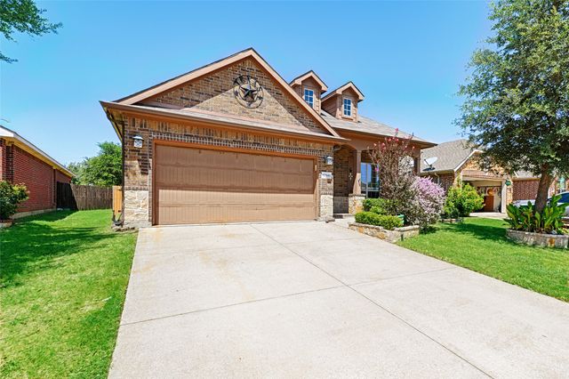 13149 Red Robin Drive, Fort Worth, TX 76244