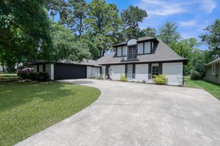 88 April Wind Drive S, Conroe, TX 77356