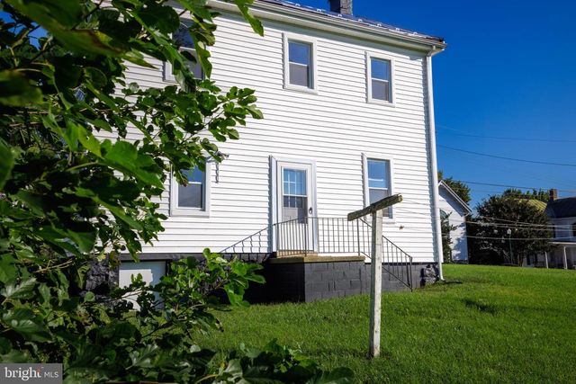 111 S HIGH STREET, Edinburg, VA 22824