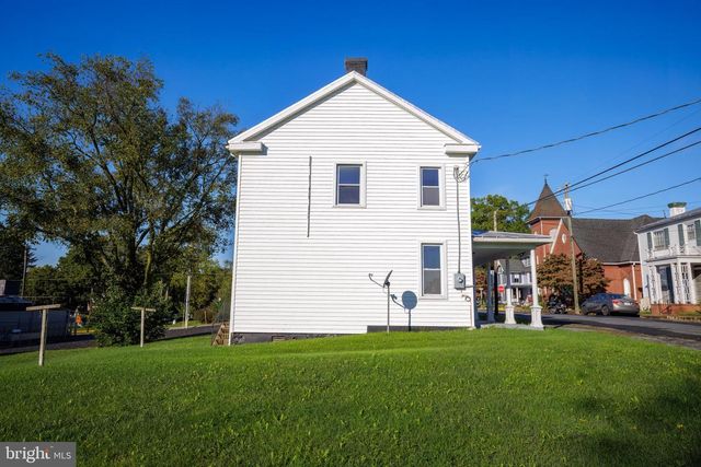 111 S HIGH STREET, Edinburg, VA 22824