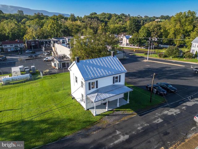 111 S HIGH STREET, Edinburg, VA 22824