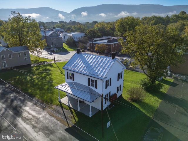 111 S HIGH STREET, Edinburg, VA 22824