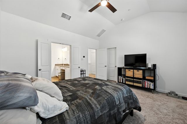 6489 Iron Horse Boulevard, North Richland Hills, TX 76180