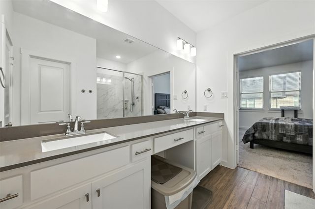 6489 Iron Horse Boulevard, North Richland Hills, TX 76180