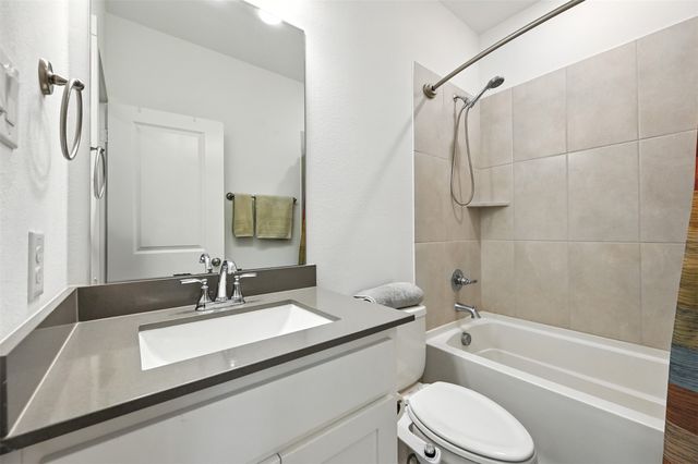 6489 Iron Horse Boulevard, North Richland Hills, TX 76180