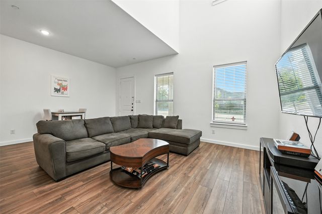 6489 Iron Horse Boulevard, North Richland Hills, TX 76180