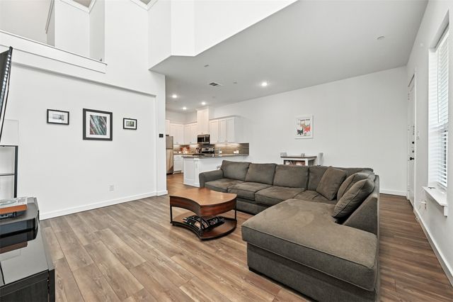 6489 Iron Horse Boulevard, North Richland Hills, TX 76180