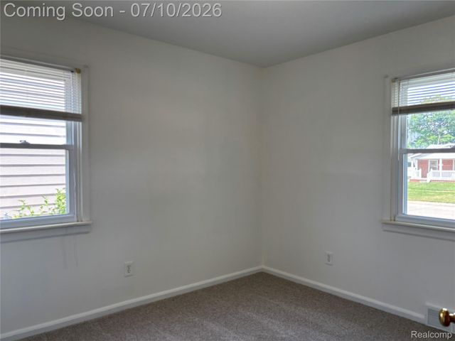 17588 Quarry Street, Riverview, MI 48193