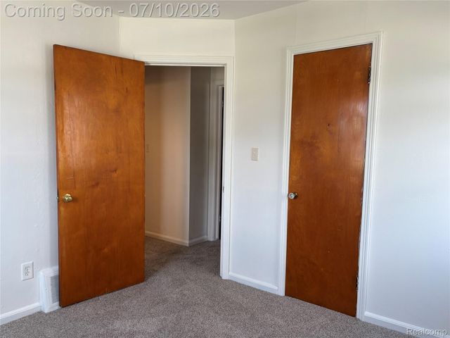 17588 Quarry Street, Riverview, MI 48193
