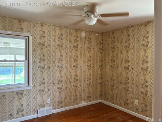 17588 Quarry Street, Riverview, MI 48193