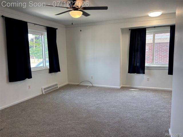 17588 Quarry Street, Riverview, MI 48193
