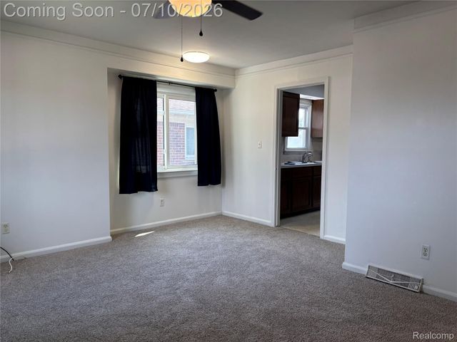 17588 Quarry Street, Riverview, MI 48193