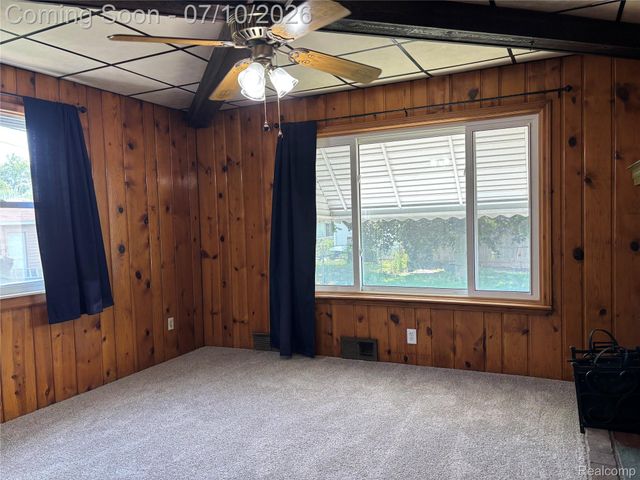 17588 Quarry Street, Riverview, MI 48193