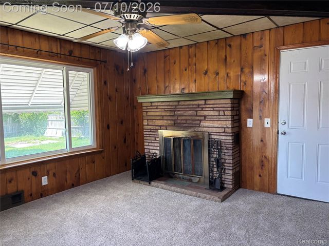 17588 Quarry Street, Riverview, MI 48193