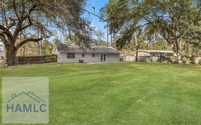 1076 Live Oak Drive, Hinesville, GA 31310